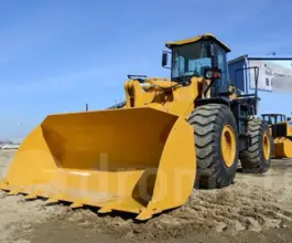 Фронтальный погрузчик SEM 655D 2018 года б/у