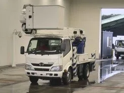 Автовышка Автовышка  HINO 300 2013 года б/у