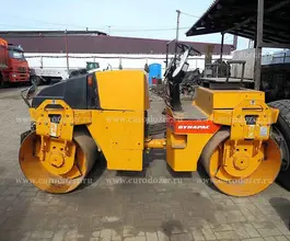Дорожный каток Dynapac CC143 2005 года б/у