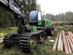 Харвестер John Deere 1270E 2010 года б/у