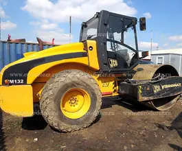 Дорожный каток JCB Vibromax VM 132D 2007 года б/у