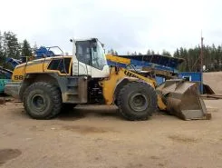 Фронтальный погрузчик Liebherr L580 2014 года б/у