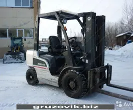 Вилочный погрузчик Nissan Y1F2M25 2008 года б/у