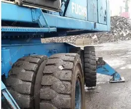 FUCHS MHL 380C 2001 года б/у фото 4