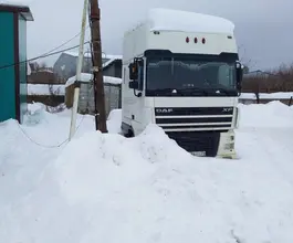 Тягач Седельный тягач DAF XF95 2003 года б/у фото 2