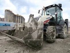 Экскаватор-погрузчик Terex 825 2017 года б/у