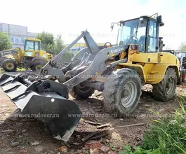Фронтальный погрузчик Volvo L45 2003 года б/у