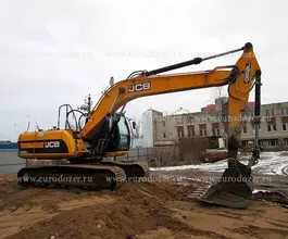 Экскаватор JCB JS 220 LC 2010 года б/у фото 2