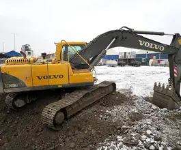 Экскаватор Volvo EC 240 2006 года б/у фото 2