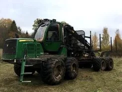 Форвардер John Deere 1510 E 2013 года б/у