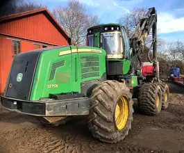 Харвестер John Deere 1270E 2010 года б/у фото 2