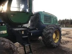 Харвестер John Deere 1270E 2010 года б/у фото 3