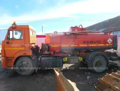 Автотопливозаправщик АТЗ 8.5 м3  Камаз 43253 2012 года б/у фото 3