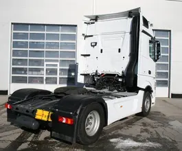 Тягач Седельный тягач Mercedes-Benz Actros 2015 года б/у фото 4