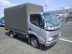 Тентованный грузовик Тентованный грузовик  Toyota 2013 года б/у