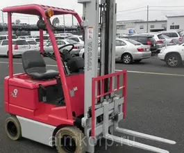 Вилочный погрузчик Toyota FORKLIFT 2018 года б/у