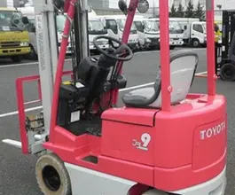 Вилочный погрузчик Toyota FORKLIFT 2018 года б/у фото 2