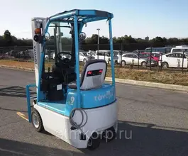 Вилочный погрузчик Toyota FORKLIFT 2018 года б/у фото 2