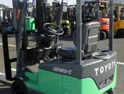 Вилочный погрузчик Toyota FORKLIFT 2018 года б/у фото 2