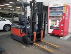 Вилочный погрузчик Toyota FORKLIFT 2006 года б/у