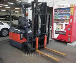 Вилочный погрузчик Toyota FORKLIFT 2006 года б/у