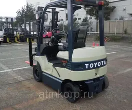 Вилочный погрузчик Toyota FORKLIFT 2008 года б/у фото 2