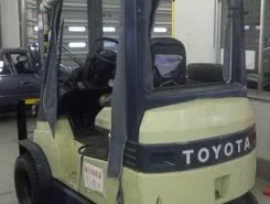 Вилочный погрузчик Toyota FORKLIFT 7FBH10 2000 года б/у фото 2