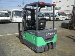 Вилочный погрузчик TOYOTA FORKLIFT 7FBE15 2003 года б/у фото 2
