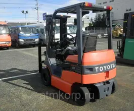 Вилочный погрузчик Toyota FORKLIFT 7FB15 2011 года б/у фото 2