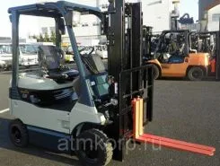 Вилочный погрузчик TOYOTA FORKLIFT 2005 года б/у