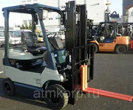 Вилочный погрузчик TOYOTA FORKLIFT 2005 года б/у