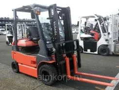 Вилочный погрузчик Toyota FORKLIFT 40-7FB15 2012 года б/у