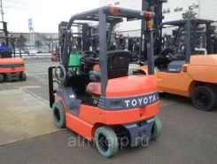 Вилочный погрузчик Toyota FORKLIFT 7FB15 2013 года б/у фото 2
