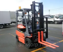 Вилочный погрузчик Toyota FORKLIFT 2011 года б/у