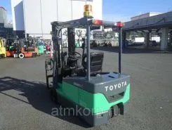 Вилочный погрузчик Toyota FORKLIFT 7FBE20 2005 года б/у фото 2
