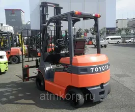 Вилочный погрузчик Toyota FORKLIFT 7FBH25 2012 года б/у фото 2