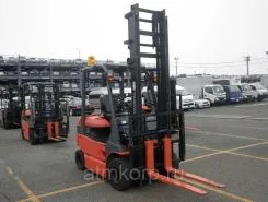 Вилочный погрузчик TOYOTA FORKLIFT 7FBH20 2009 года б/у