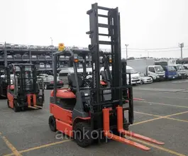 Вилочный погрузчик TOYOTA FORKLIFT 7FBH20 2009 года б/у