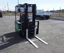 Вилочный погрузчик TOYOTA FORKLIFT 2018 года б/у