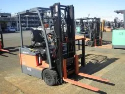 Вилочный погрузчик TOYOTA FORKLIFT 7FBE13 2012 года б/у