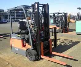 Вилочный погрузчик TOYOTA FORKLIFT 7FBE13 2012 года б/у