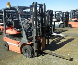 Вилочный погрузчик Toyota FORKLIFT 7FB14 2011 года б/у
