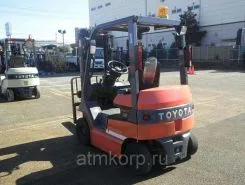 Вилочный погрузчик Toyota FORKLIFT 7FB14 2011 года б/у фото 2