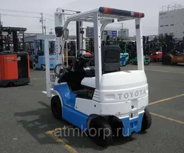 Вилочный погрузчик Toyota FORKLIFT 7FB14 2007 года б/у фото 2
