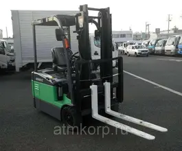 Вилочный погрузчик Toyota FORKLIFT 2018 года б/у