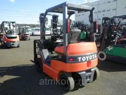 Вилочный погрузчик Toyota FORKLIFT 7FBL15 2011 года б/у фото 2