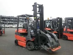 Вилочный погрузчик Toyota FORKLIFT 7FBH25 2012 года б/у