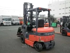 Вилочный погрузчик Toyota FORKLIFT 7FBH25 2012 года б/у фото 2