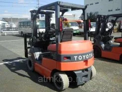 Вилочный погрузчик Toyota FORKLIFT 7FBL20 2011 года б/у фото 2