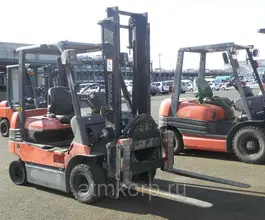 Вилочный погрузчик TOYOTA FORKLIFT 7FB25 2005 года б/у